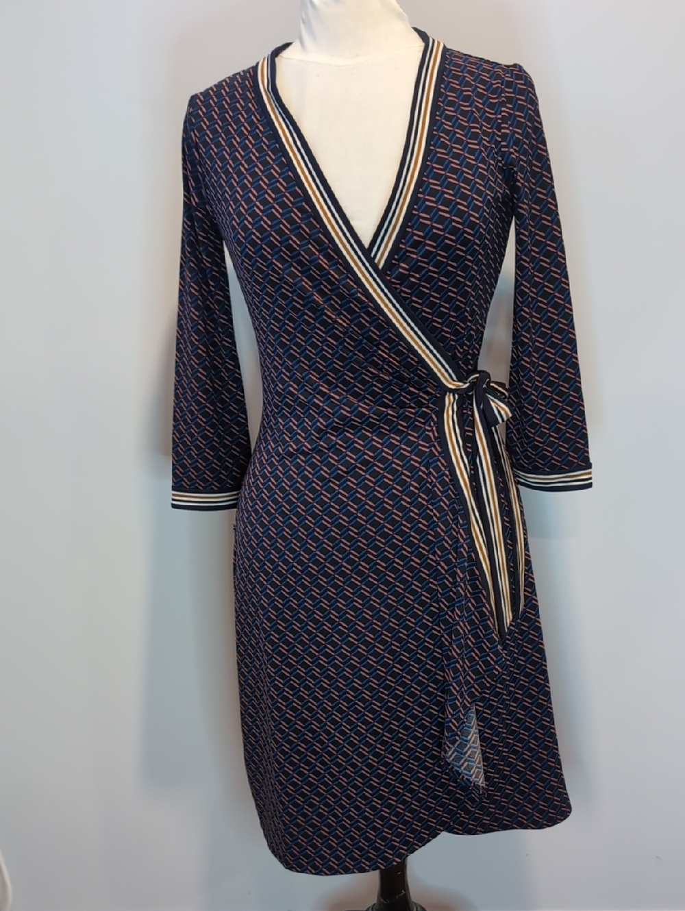 BCBG Maxazaria Black  Geometric Print Wrap Dress XS Navy And Mustard Trim - Picture 2 of 9